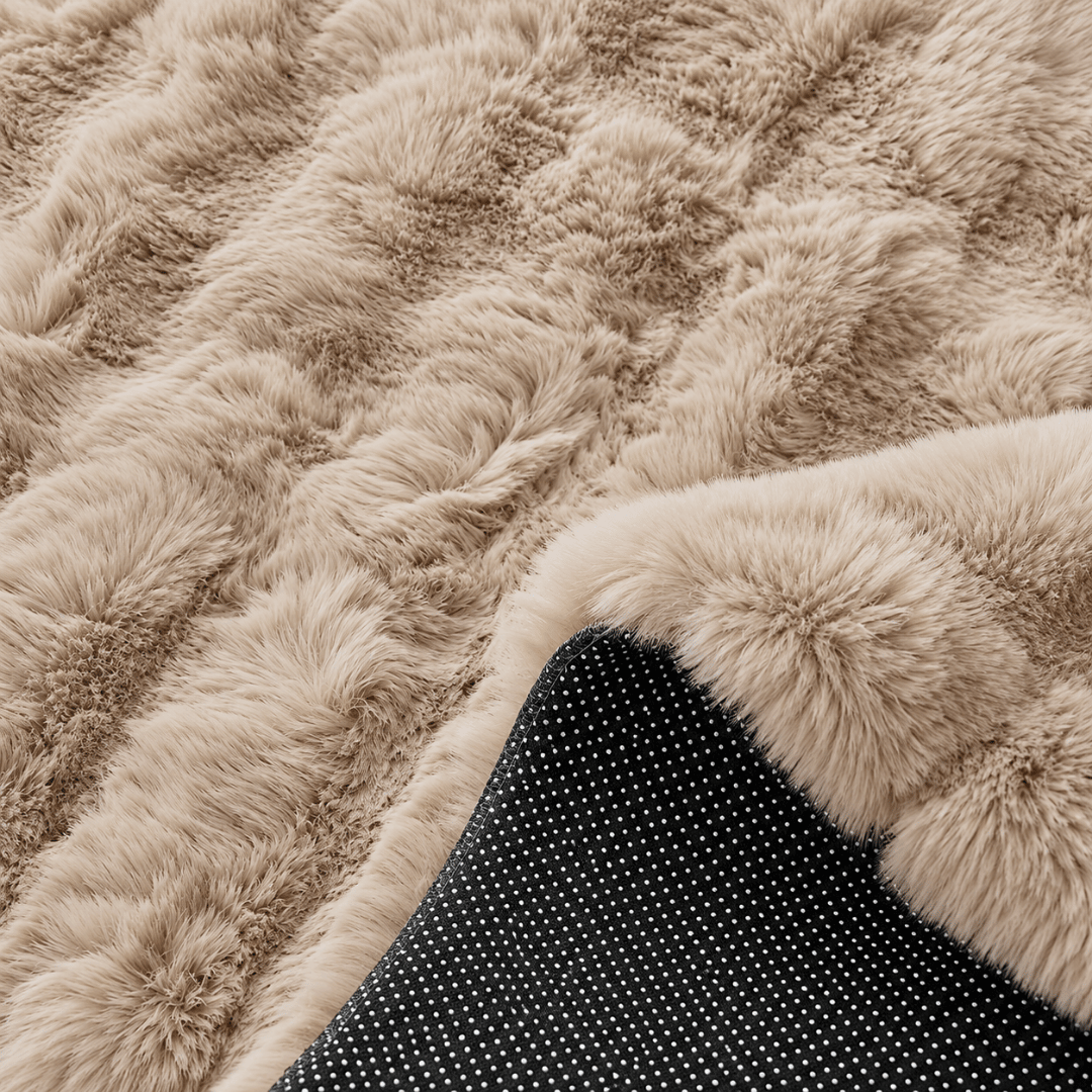 Gaveno Cavailia Bubble Faux Rabbit Fur Rug 120x160 Natural
