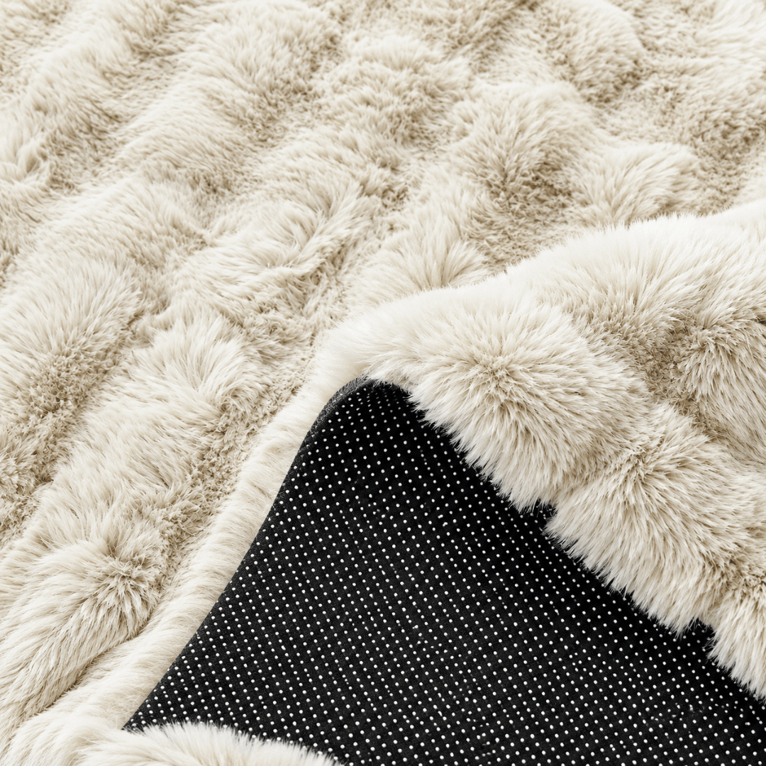 Gaveno Cavailia Bubble Faux Rabbit Fur Rug 120x160 Cream